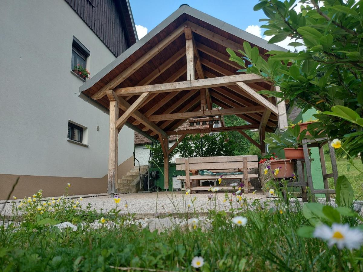 Apartmaji Katrc Soca Luaran gambar