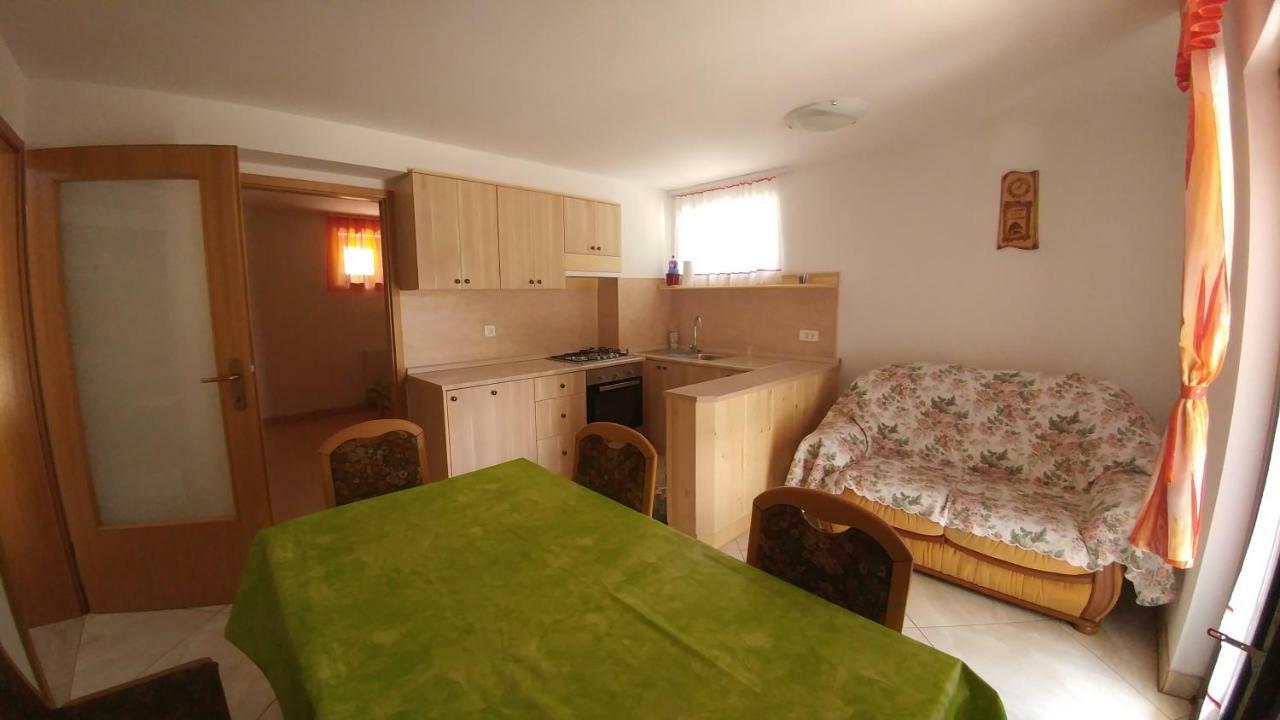 Apartmaji Katrc Soca Luaran gambar